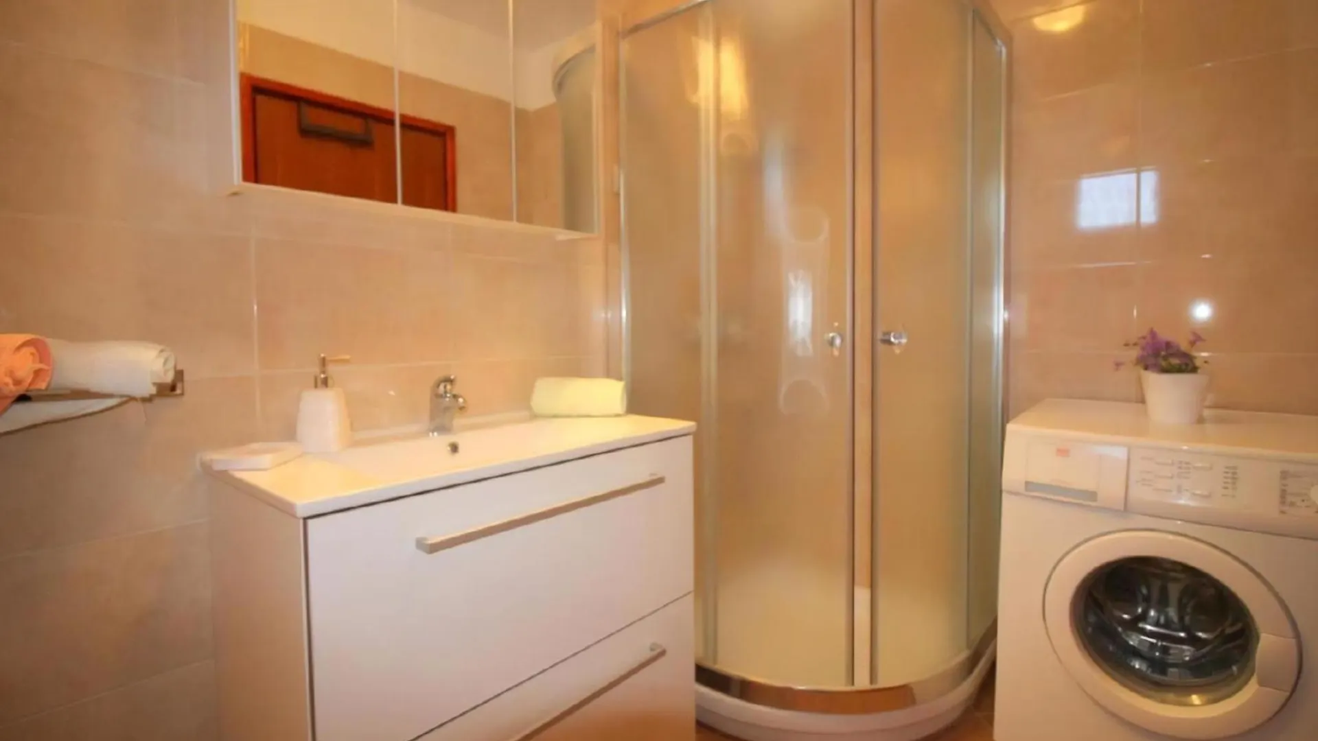 Ferienhaus Pinia In Strandnaehe Mit Garten 0*, Porec Croatia